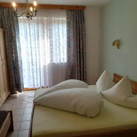 Haus Goldeck * Lermoos