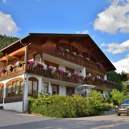 Haus Goldeck Apartment Lermoos