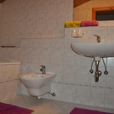 Apartament Haus Goldeck Lermoos