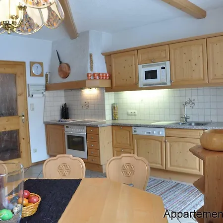 Apartament Haus Goldeck Lermoos