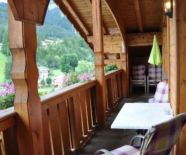 Haus Goldeck * Lermoos