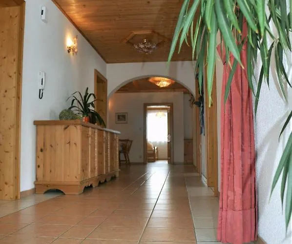 Haus Goldeck Lermoos